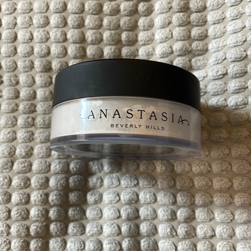 Anastasia Beverly Hills Loose Setting Powder